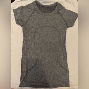 Lululemon women’s swiftly tech t-shirt